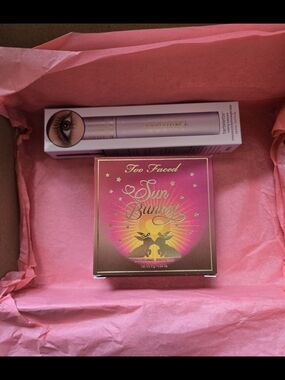 Too Faced Sun Bunny Blushing Bronzer & Tarte Mascara (Pink Box)
